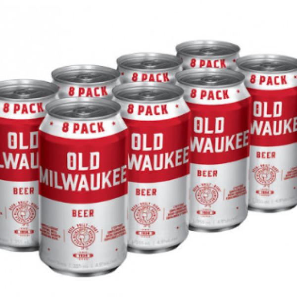OLD MILWAUKEE 8 CANS